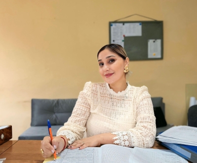 Адырраҭара &quot;Ҳара  ҳабиԥара&quot;иахьатәи асас-  М.Ҭраԥшь ихьӡ зху Ҟәланырхәатәи абжьаратә школи, ахатәы школ &quot;Лингва&quot;аԥсуа бызшәеи алитературеи рырҵаҩы Дарико Боџьгәуа