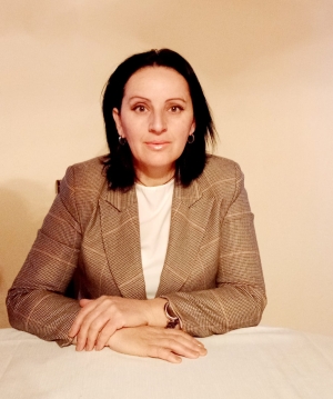 Адырраҭара &quot;Ҳара Ҳабиҧара&quot; далахәуп Анжела Акаҧҳа.