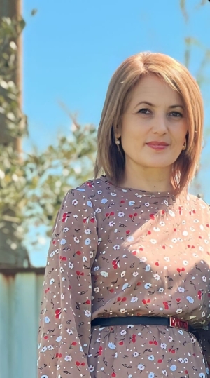 Габниаԥҳа Акта: «Араҟа аҵара зҵо ахәыҷқәа даҽакала ааӡареи, абзиабареи, аиҩызареи рылоуп, аӡәык еиԥш аидгылареи апату еиқәҵареи рымоуп. Урҭ убри аҟара ргәыбылра удыркәеит, аԥхынтәи аԥсшьара мшқәа раан еиҳагьы иуныруеит урҭ рыгэхьаагара»