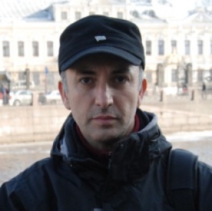 Адырраҭара «Аамҭеи ауаҩи» далахәуп  Баҭал Џьапуа.