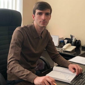 Адырраҭара &quot;Ҳара Ҳабиҧара&quot; далахәып Аслан Қәҭелиа.
