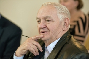 Адырраҭара «Аамҭеи ауаҩи» изкуп Мушьни Лашәриа.