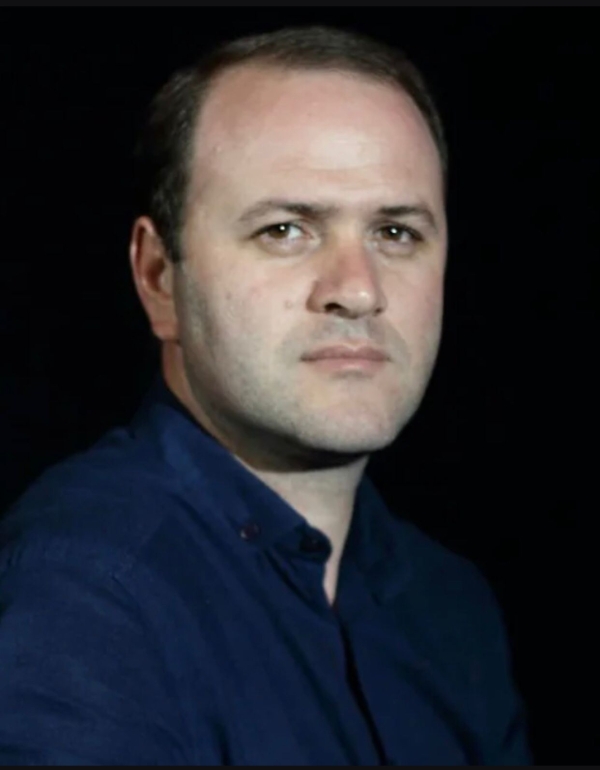 Аслан Еныкь: Ауаԥс режиссиор аус ицура маншәалоуп.